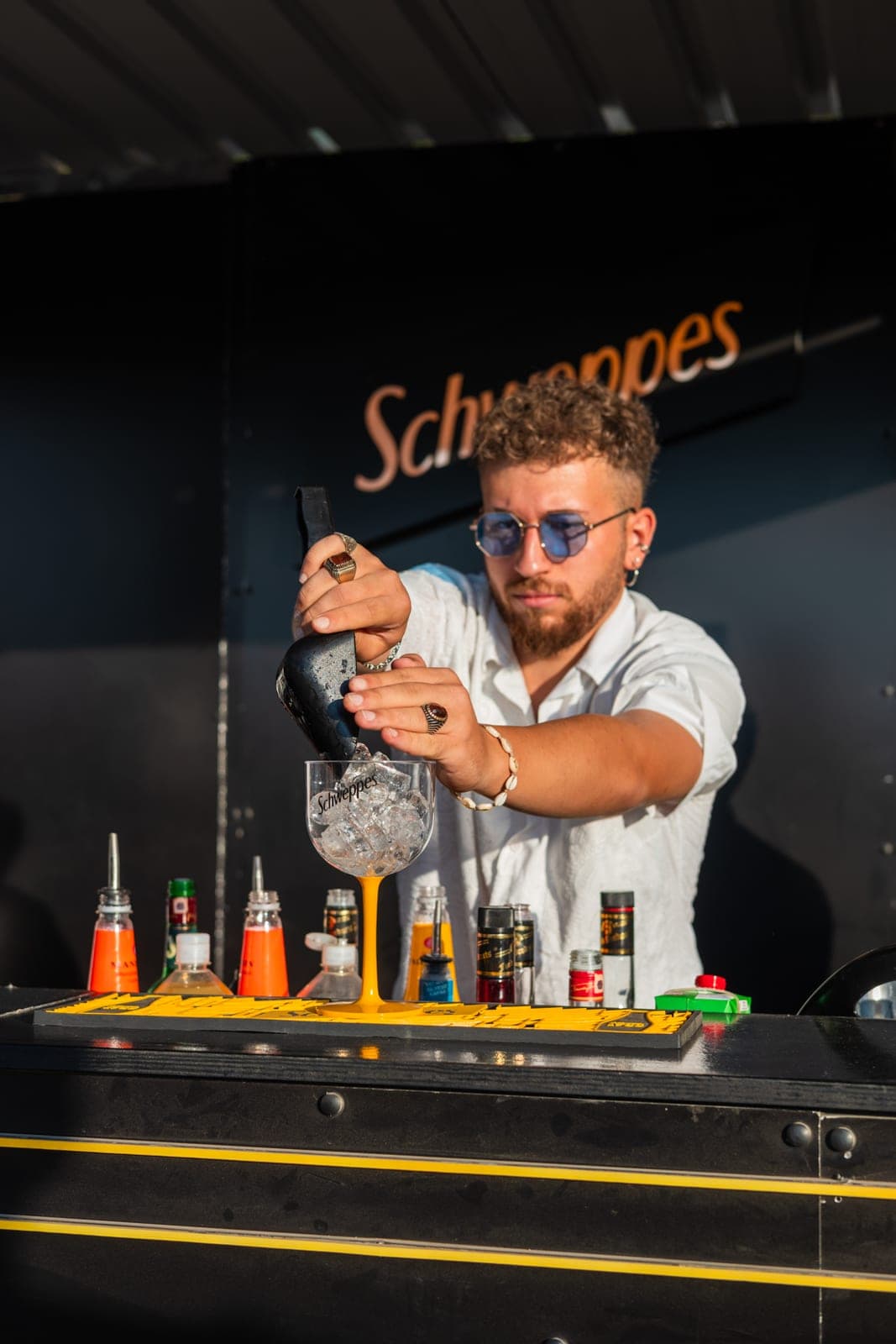 Schweppes — 3